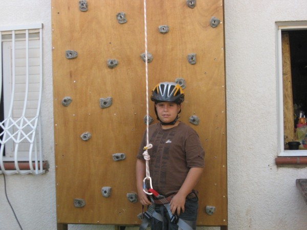 tzach on wall tzach on wall